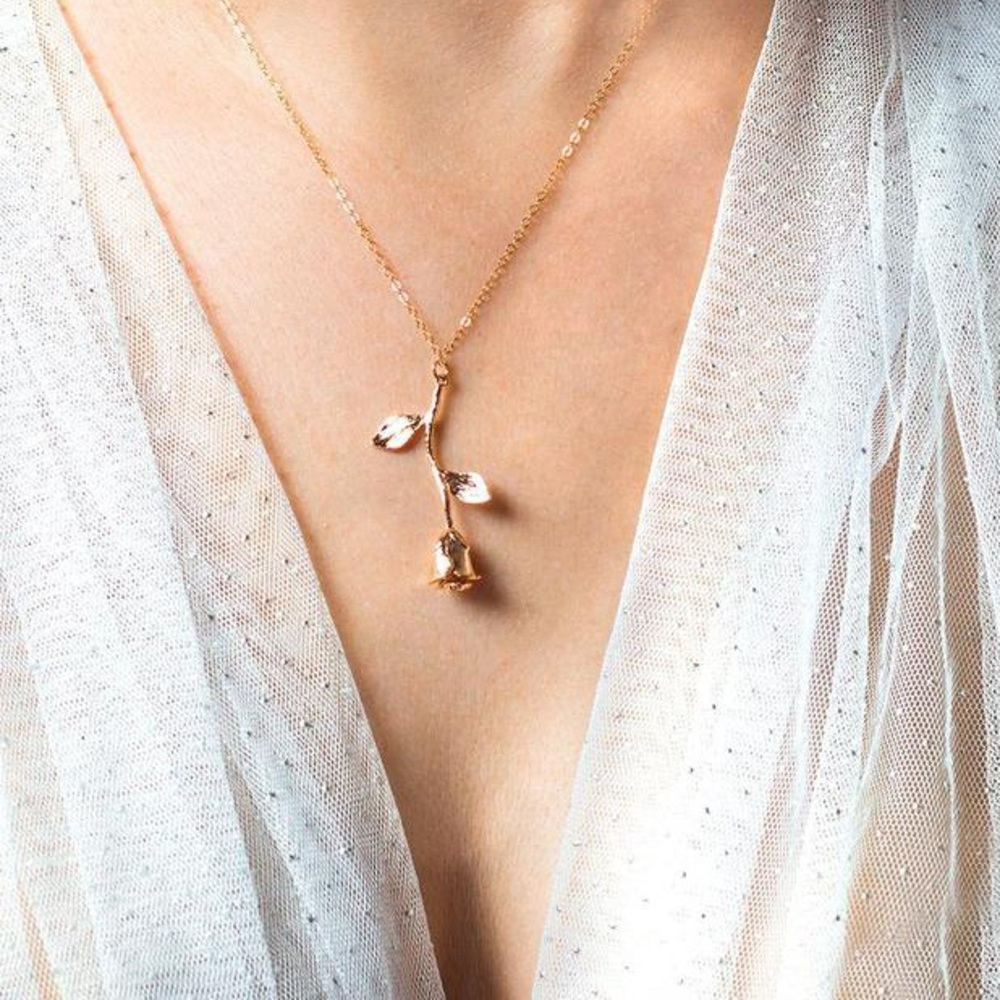 Elegant Rose Necklace
